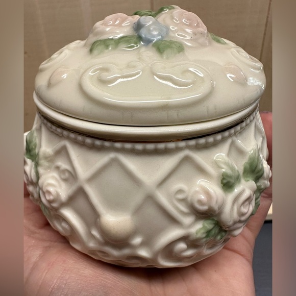 Cottage Core Porcelain Flowers Lidded Trinket Jar - Picture 7 of 7